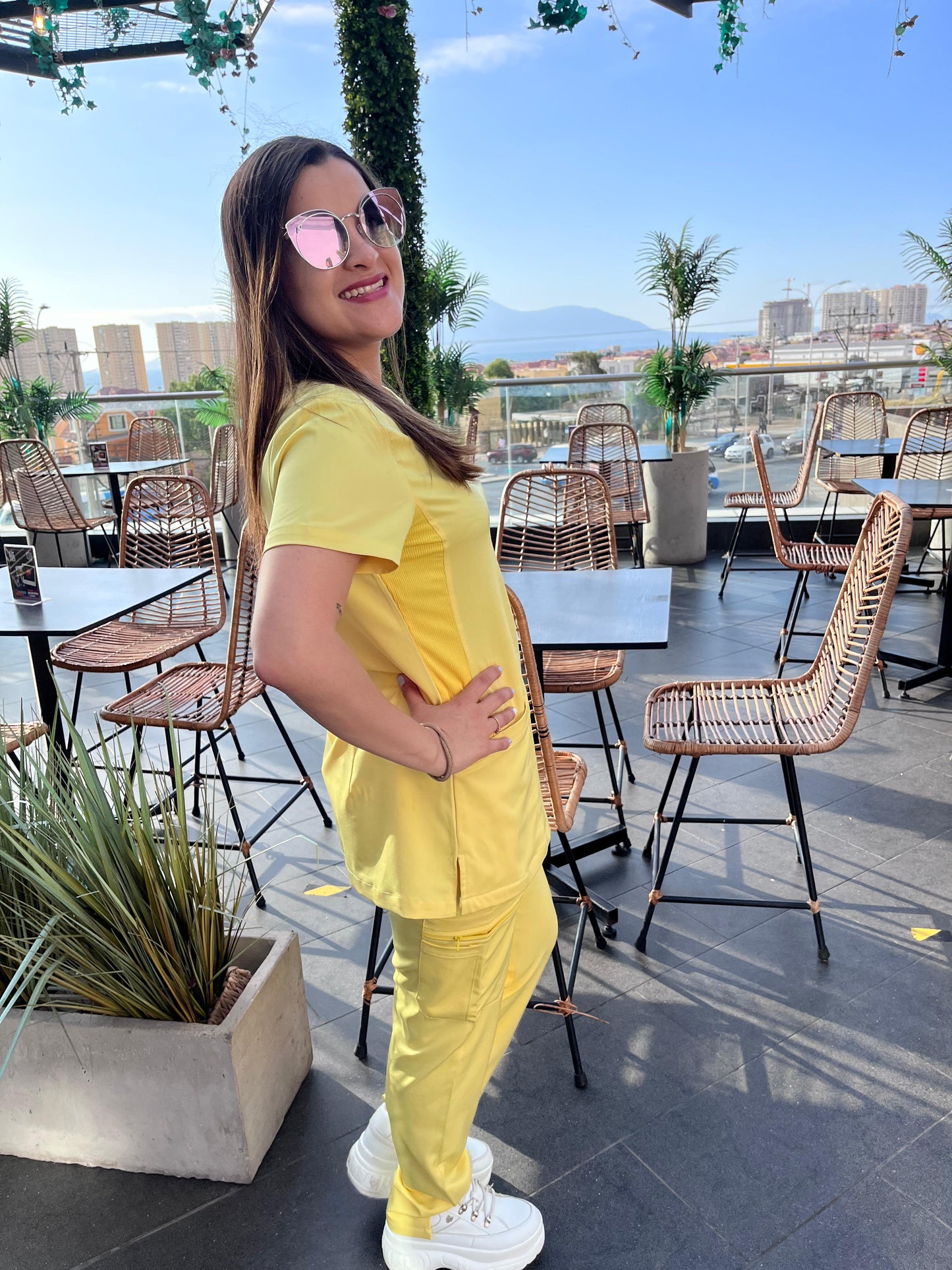 Delantal Amarillo